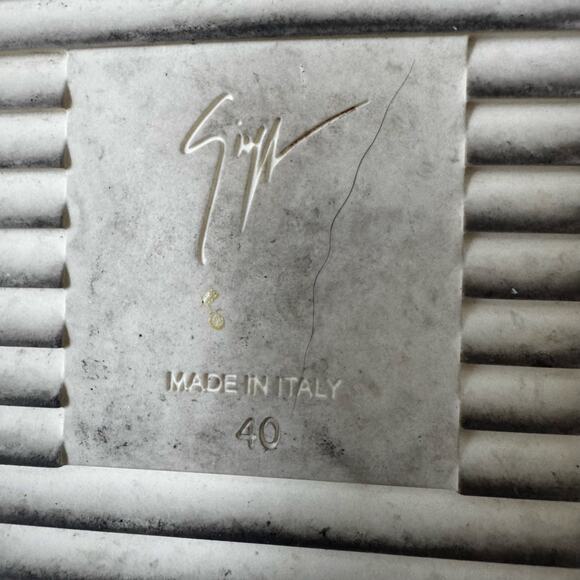 Giuseppe Zanotti Women’s Gail Rainbow Glitter Sneakers Size 40 Zip Up & Laces - Picture 11 of 11